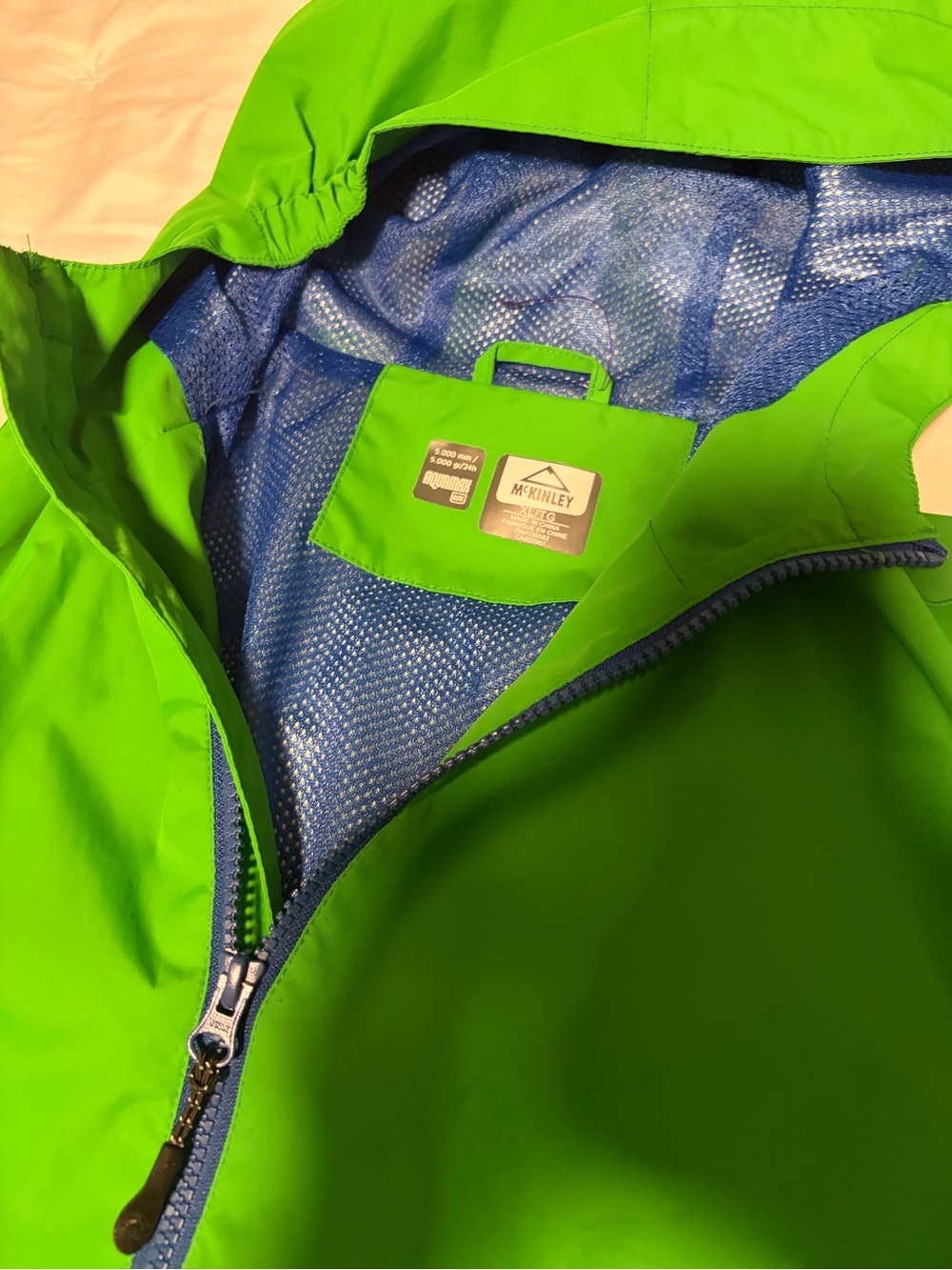 McKINLEY Women's Bright Green Waterproof  Rain Jacket with Hood